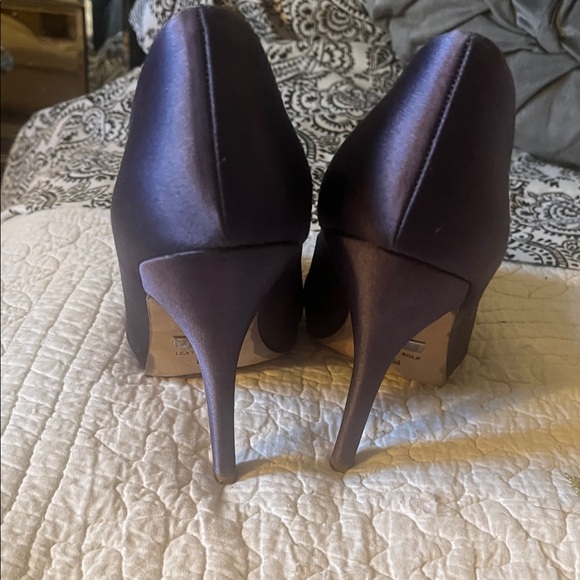 Badgley Mischka Purple Satin Heels with Crystal Embellishment - Picture 4 of 8